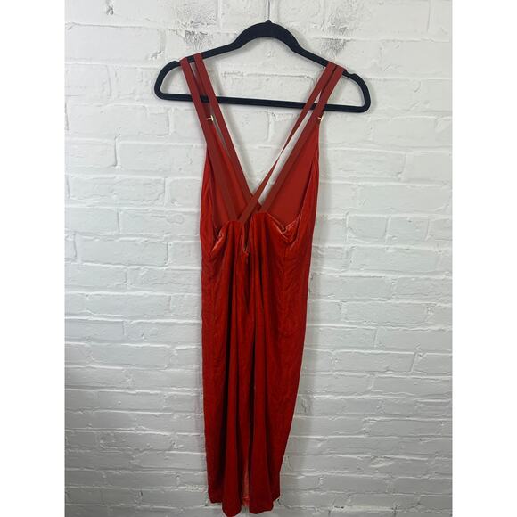 Dionlee Women's Stunning Velvet Midi Dress With Adjustable Straps Red Size S - Picture 4 of 6